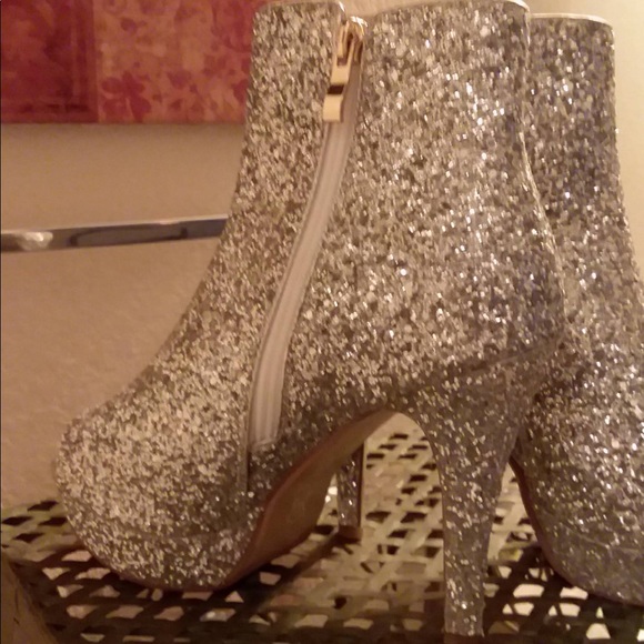 *sold out here:New Stunning silver peep toe, - Picture 4 of 5